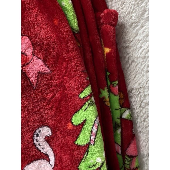 Strawberry Shortcake Custard Christmas Tree Throw Blanket 50" X 70" Holiday NEW - Picture 10 of 14